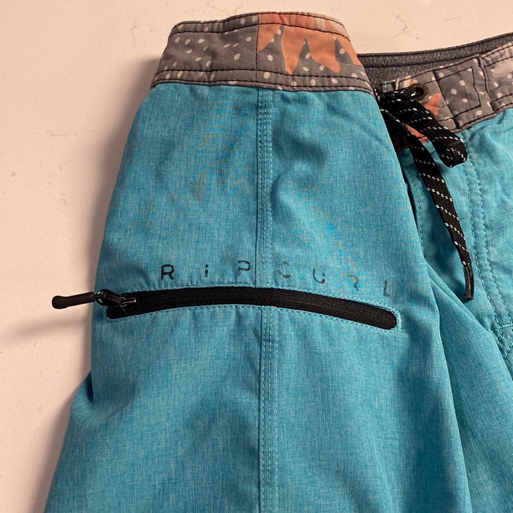 Rip Curl teal board shorts - Picture 6 of 7
